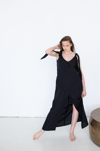 Sukienka lniana regulowane ramiączka czarna len polski , długa czarna lużna sukienka lniana luźna