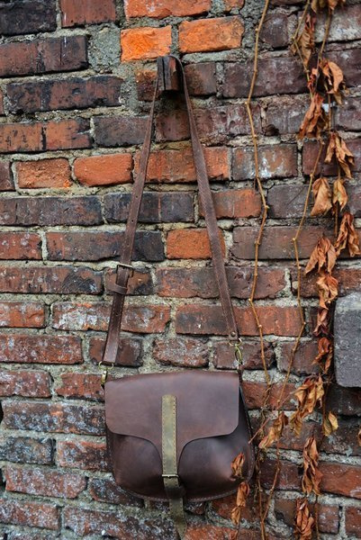 Torba skórzana, mała listonoszka , brązowa torba podkowa