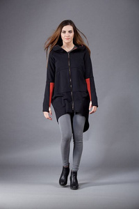 bluza czarna płaszcz klapsydra, długa bluza damska 