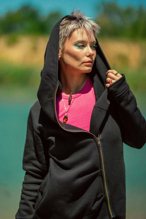 Asymetryczna bluza z kapturem, czarna bluza na zamek