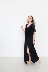 Sukienka lniana elegancka z tiulem, len polski, polska produkcja manufaktura, długa lniana sukienka czarna, czarny len , polski produkt