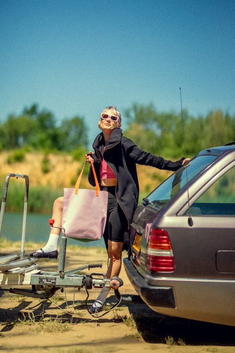 Płaszczyk , bluza damska , czarna długa bluza , czarny płaszcz ze stójką