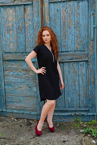 Sukienka bawełniana z zamkiem, mała czarna na lato