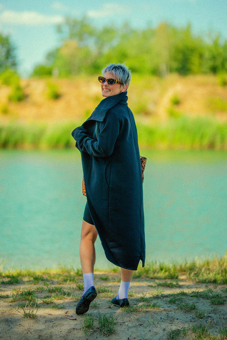 Płaszczyk czarny bawełniany, Polska marka, długa bluza ze stójką , gotycki płaszcz