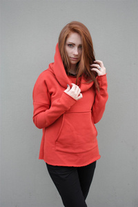 Bluza damska kangur z dużym kapturm i kieszenią ,krótka bluza damska