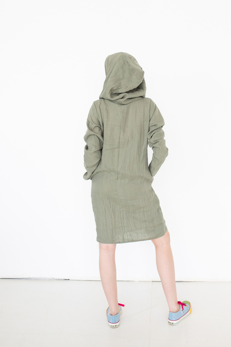 Sukienka lniana z długim rękawem i wielkim kapturem, polski len, polska produkcja, autorski wzór sukienki z lnu