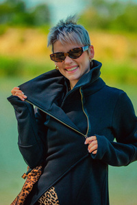 Płaszczyk czarny bawełniany, Polska marka, długa bluza ze stójką , gotycki płaszcz