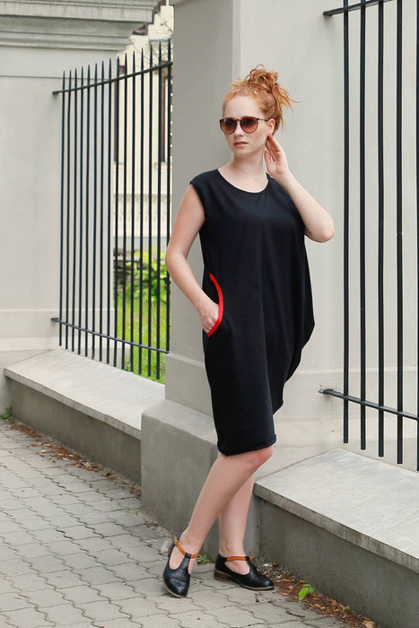 Sukienka asymetryczna, luźna tunika, mała czarna