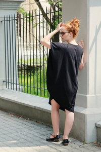 Sukienka asymetryczna, luźna tunika, mała czarna