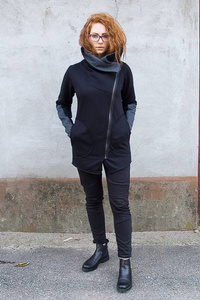 Bluza czarna damska, marynarka z wysoką stójką , wygodna bluza handmade, czarna długa bluza asymetryczna
