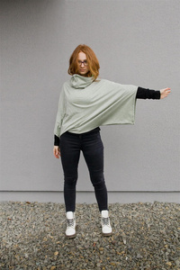 Narzutka , bluza dzianinowa , bluza nietoperz , ponczo