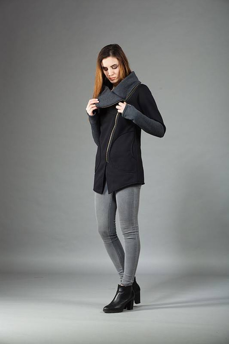 Bluza z wysoką stójką , Czarna bluza, asymetryczna bluza damska