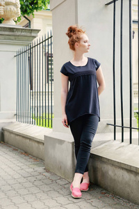 Bluzka czarna z koronką, tunika elegancka, koszulka czarna