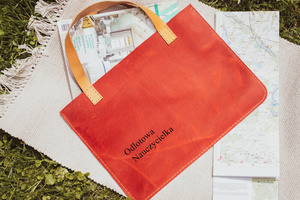 Prezent dla nauczyciela, prezent na zakończenie roku , torebka skórzana personalizowana