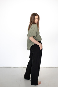 Spodnie lniane szerokie wygodne i miękkie , czarne lniane spodnie damskie , polski czarny len , polski projektant