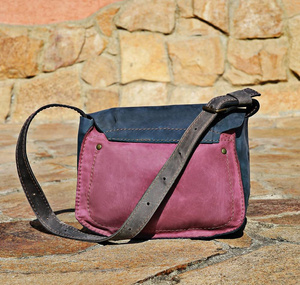 Torebka skórzana ręcznie robiona, mała listonoszka, torebka na ramię 