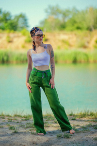 Spodnie z lnu zielone spodnie z polskiego lnu, polski produkt, manufaktura , szerokie spodnie lniane