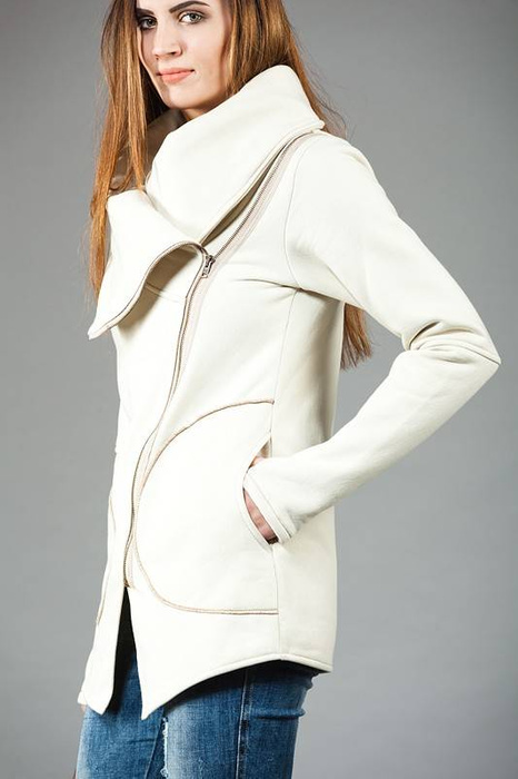 Bluza kremowa, asymetryczna bluza damska, polski produkt, bluza ze stójką