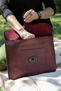 Pokrowiec na laptopa, etui na laptopa, skórzana teczka, bordowa aktówka skórzana , handmade
