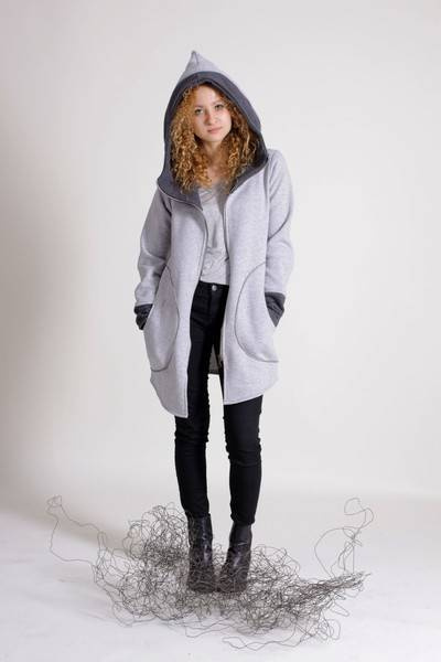 Jasno szara bluza na zamek damska, Bluza z kapturem w szpic, Polski projektant