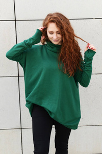 Bluza luźna wygodna z kieszeniami, długa oversize bluza damska , zielona bluza damska