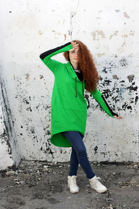 Bluza damska długa z kieszeniami , duża stójką i kieszenie , luźny krój . tunika damska