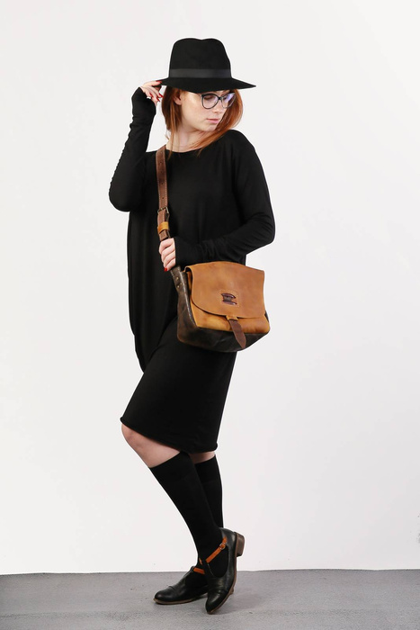 Sukienka, czarna asymetryczna sukienka , sukienka pzrzed kolano