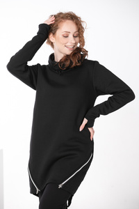 Tunika czarna luźna , bluzka z zamkami , bluza długa czarna damska, bluza ze stójką damska polska dzianina, ciepła długa bluza