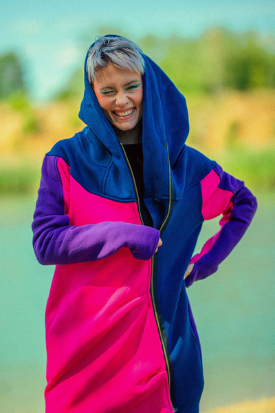 długa bluza kolorowa, asymetryczna, płaszczyk bawełniany kolorowy