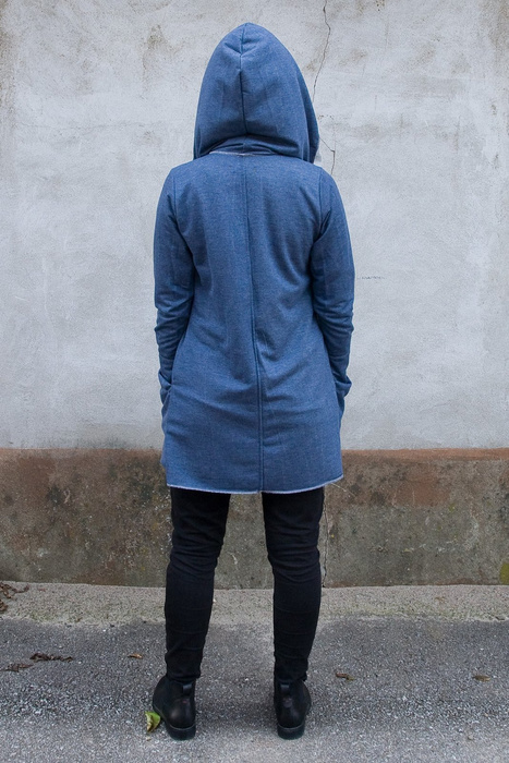 Bluza długa , narzuta dzianinowa z kapturem , Wdzianko damskie