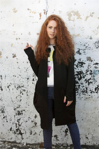 lekkie czarne damskie wdzianko, narzutka, bluza bez zapięcia