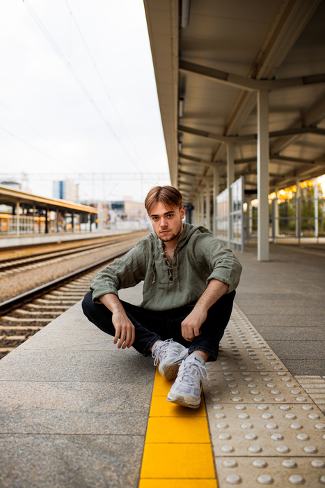 koszula lniana męska , bluza z lnu męska z kapturem , męska tunika z kapturem lniana, zielona bluza męska polski len, polski produkt