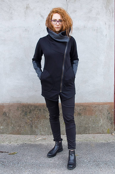 Bluza czarna damska, marynarka z wysoką stójką , wygodna bluza handmade, czarna długa bluza asymetryczna