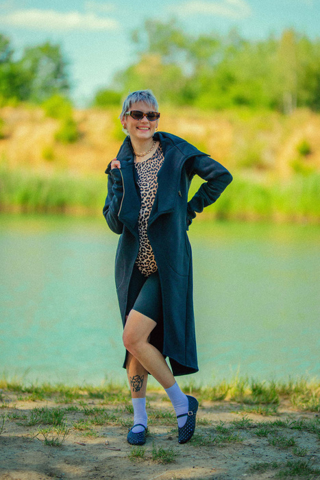 Płaszczyk czarny bawełniany, Polska marka, długa bluza ze stójką , gotycki płaszcz