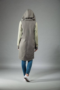Płaszczyk długi dzianinowy , bluza z kapturem , długa bluza 