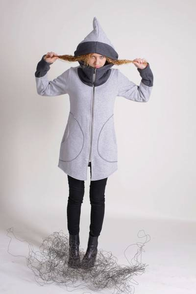 Jasno szara bluza na zamek damska, Bluza z kapturem w szpic, Polski projektant