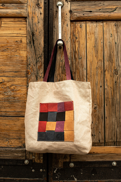 Torebka skórzana z wypalaną mandalą