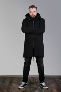 Bluza czarna męska z kapturem długa, Płaszcz męski na zamek 