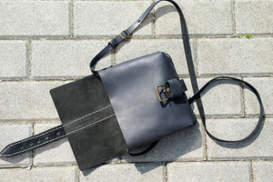 Torebka skórzana mini czarna torba 