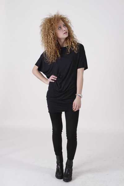 Tunika asymetryczna krótki rękaw, koszulka czarna bawełniana, koszulka sportowa asymetryczna damska