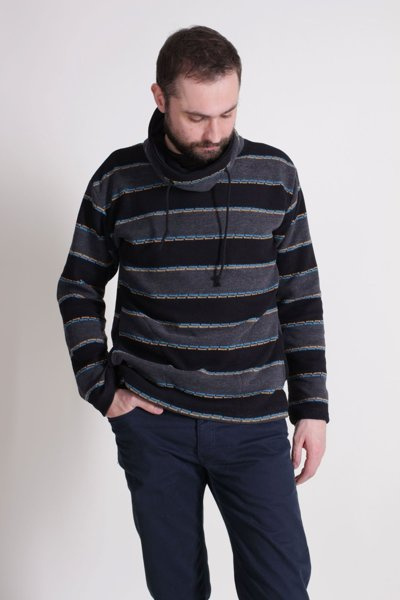 Sweter bluza  męska w paski z wysoką stójką , luźny krój męskiego swetra