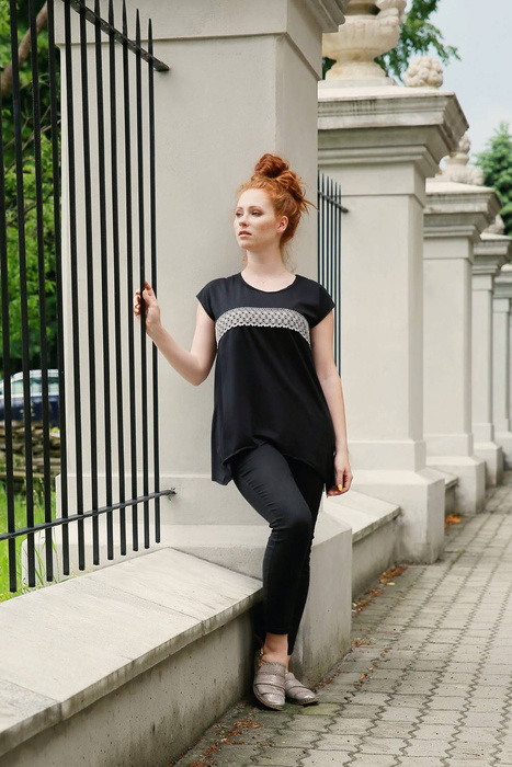 Bluzka czarna z koronką, tunika elegancka, czarna tunika, koszulka, bluzka